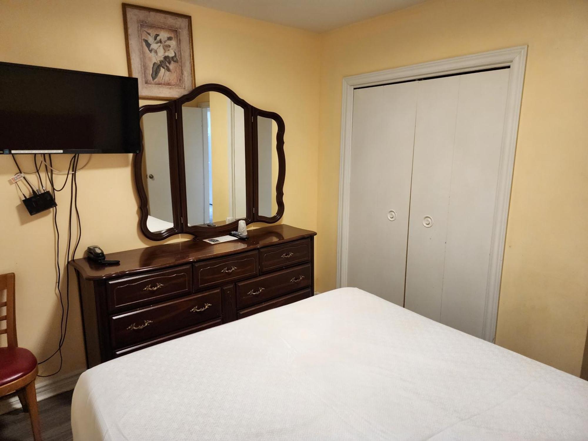 Sunparlor Motel Leamington Εξωτερικό φωτογραφία