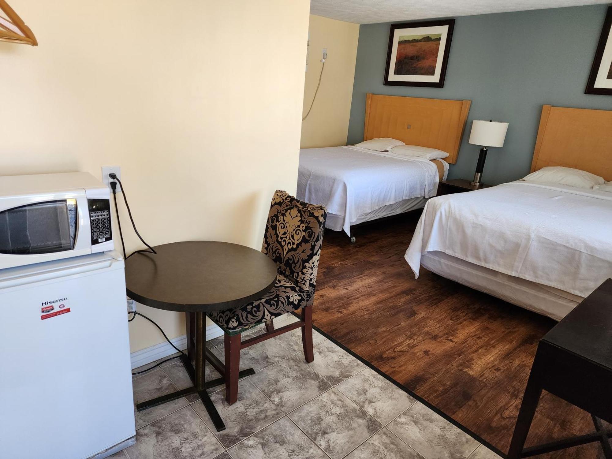 Sunparlor Motel Leamington Εξωτερικό φωτογραφία