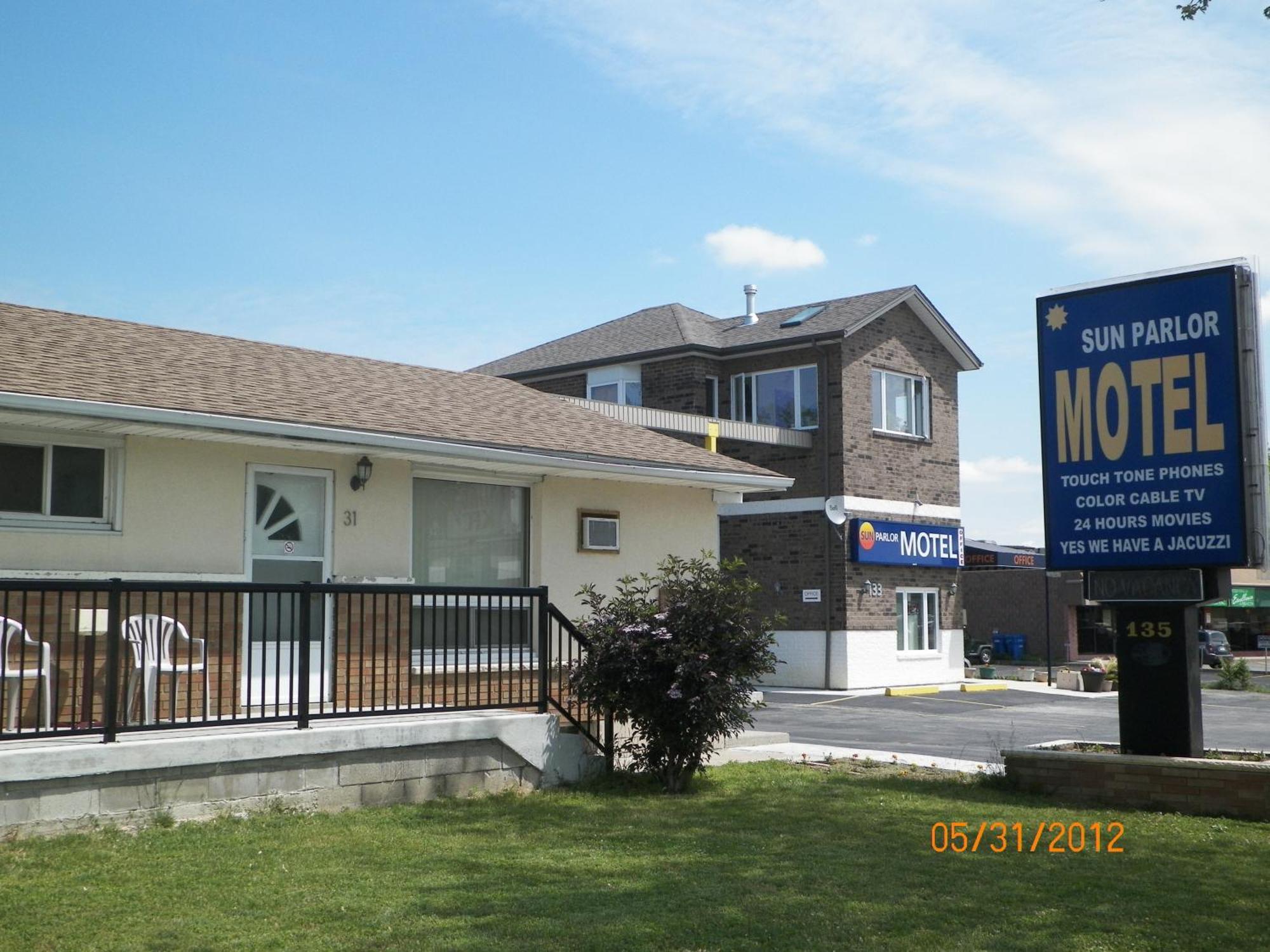 Sunparlor Motel Leamington Εξωτερικό φωτογραφία